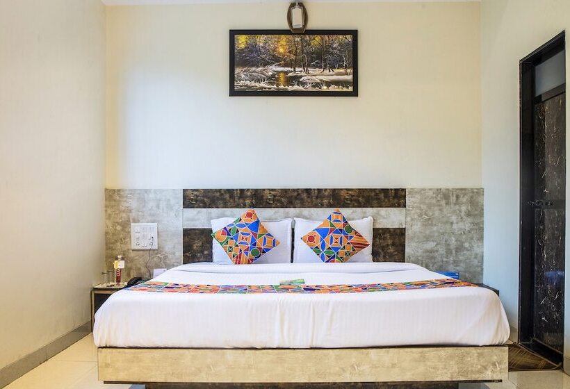 בית מלון כפרי Fabexpress Embassy Grand   Nr Bkc