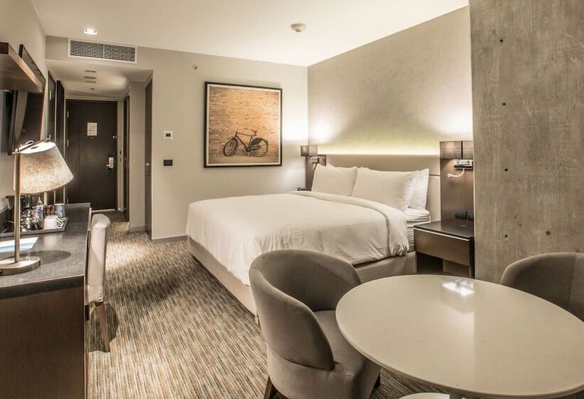 هتل Four Points By Sheraton Puebla