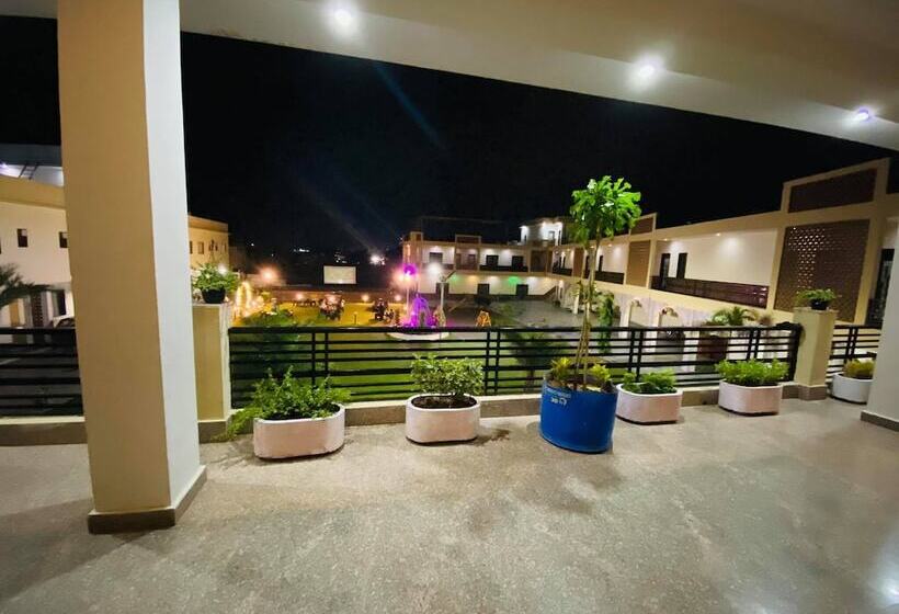 فندق Kumkum Palace