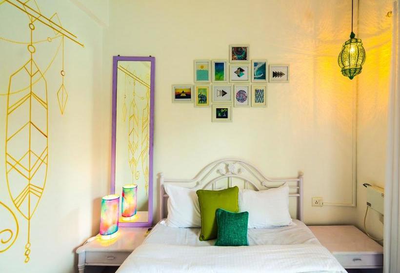 هتل Oyo 9788 Home 1 Bhk Near Lpk Waterfront