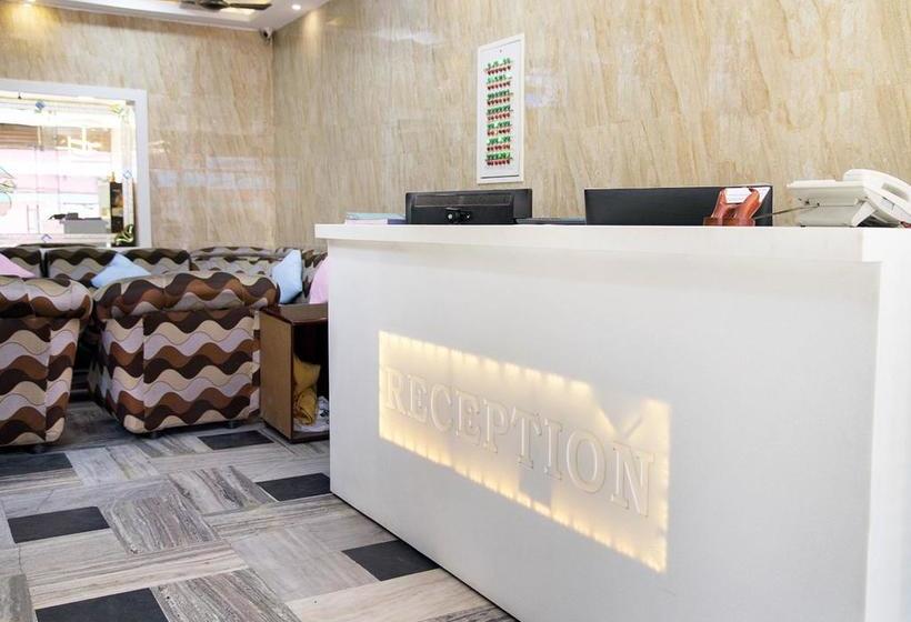 هتل Ulo Akash Inn