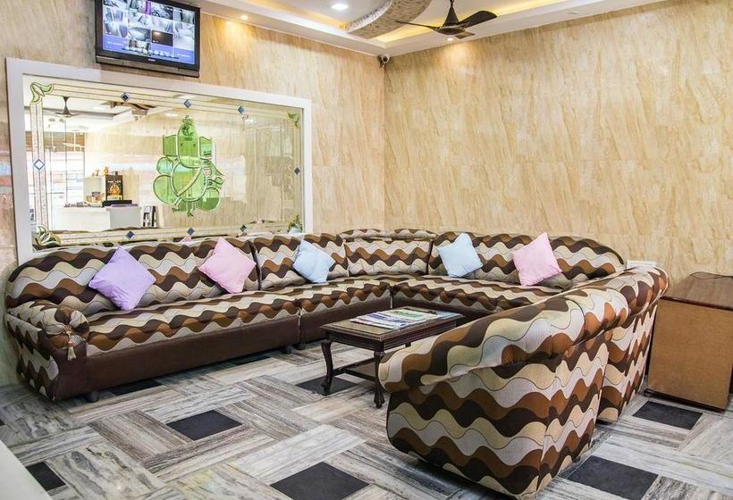 هتل Ulo Akash Inn