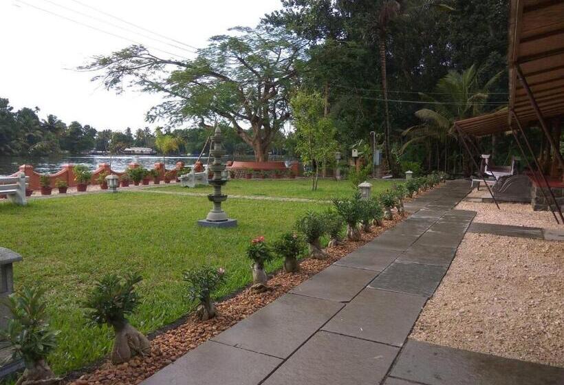 منتجع Palmdale Heritage