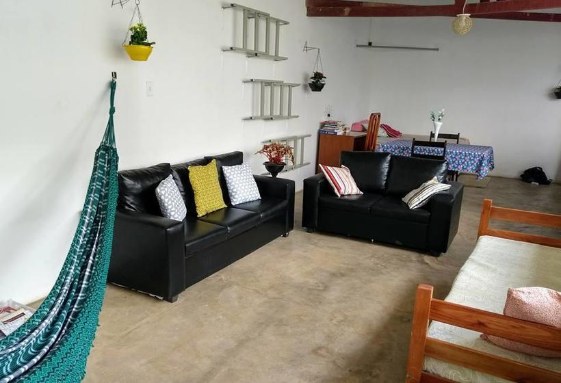 Flor De Lis Hostel