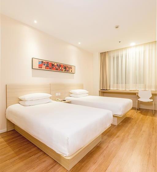 Hanting Hotel Wuhan Optics Valley Pedestrian Street Entrepreneurship Center