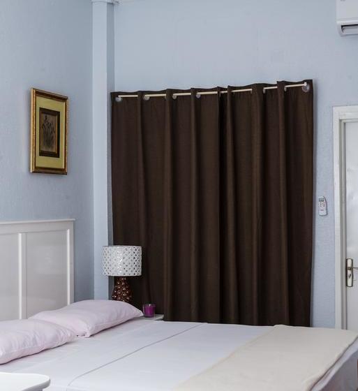 هتل Status International