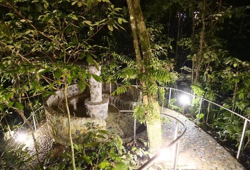 Arahuana Jungle Resort & Spa