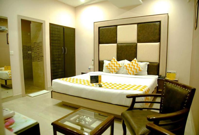 Fabhotel Purple Regency Zirakpur