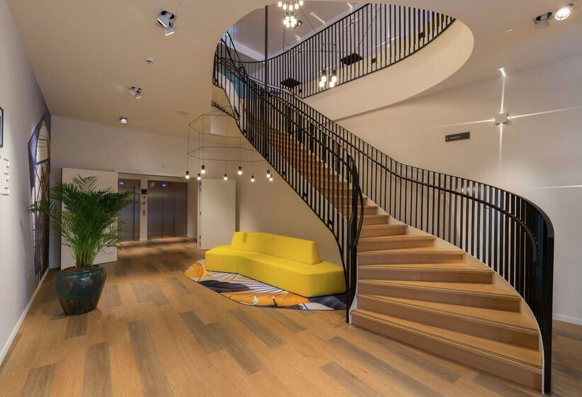 هتل Hampton By Hilton Antwerp Central Station