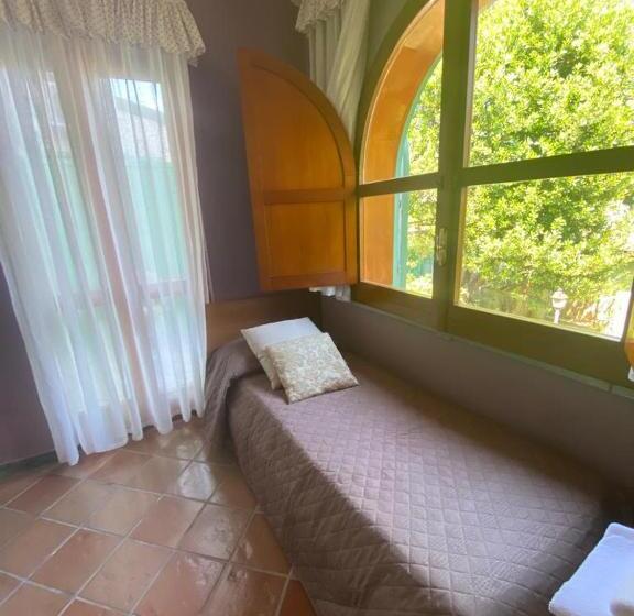 تختخواب و صبحانه L Elisea Maison De Charme