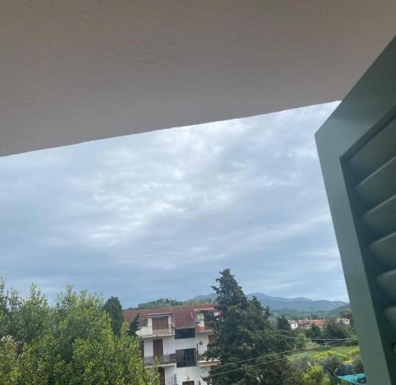 تختخواب و صبحانه L Elisea Maison De Charme