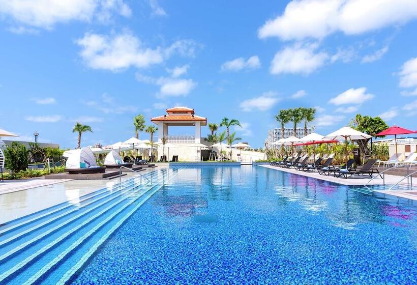 فندق Doubletree By Hilton Okinawa Chatan Resort