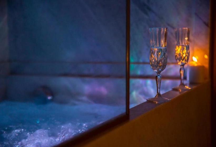 هتل La Fenetre Sur Le Blue