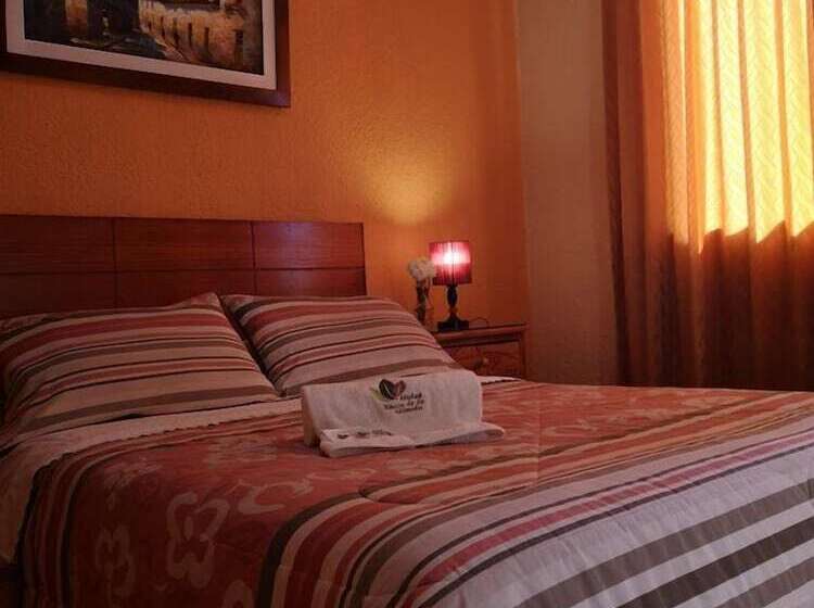 هتل Rincon De La Alameda