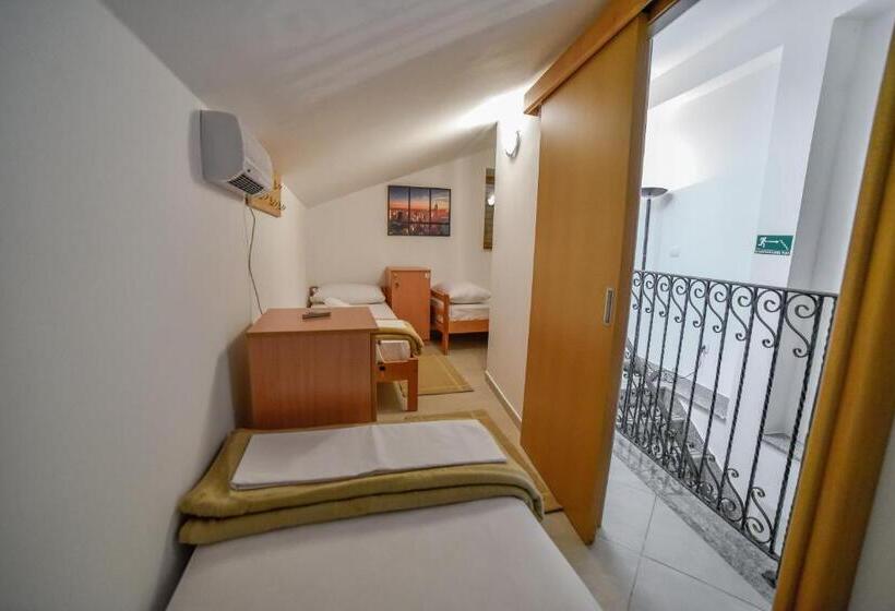 Hostel Sinj