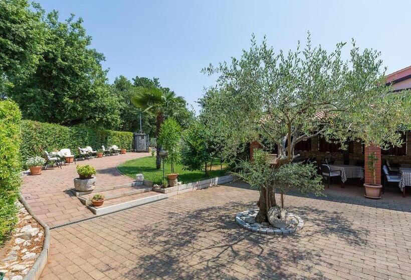 ホテル Bed And Breakfast Kolo Adults Only