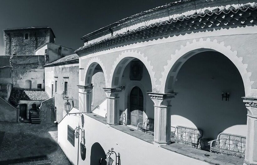 酒店 Castello Di Altomonte