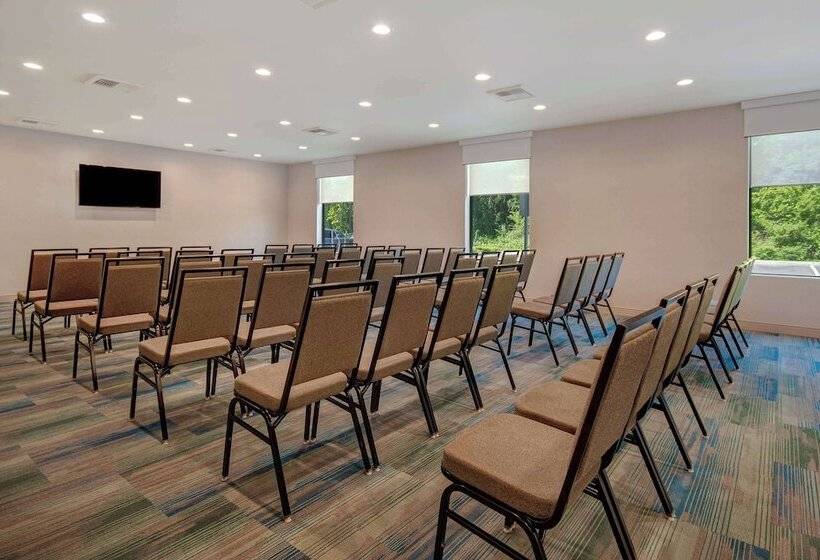 בית מלון כפרי Home2 Suites By Hilton Suites Marysville