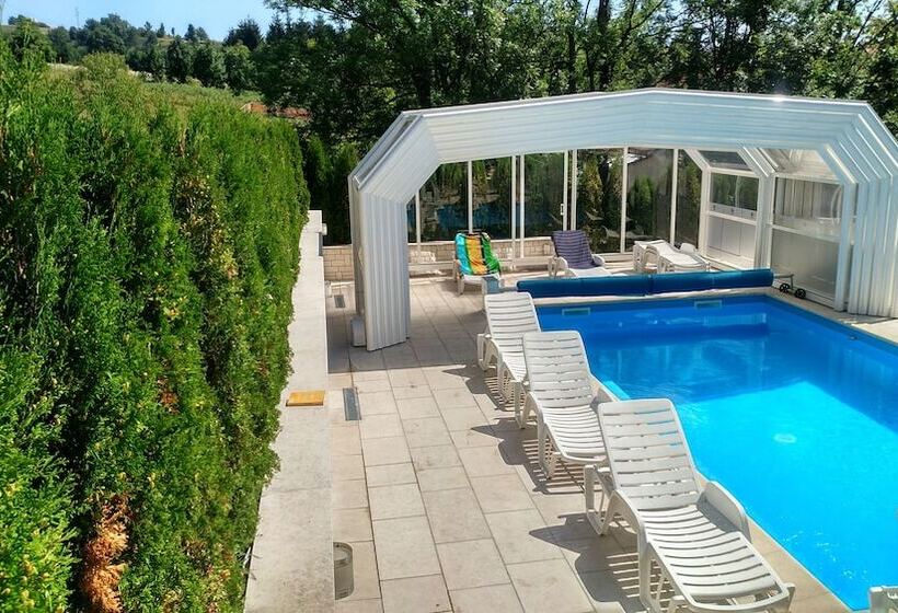 فندق Pansion I Restoran Bijela Ruža