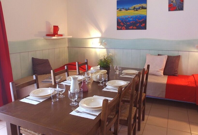 ホテル Vvf Le Pays Cathare Carcassonne, Saissac