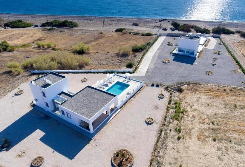 هتل Aegean Horizon Beachfront Villas