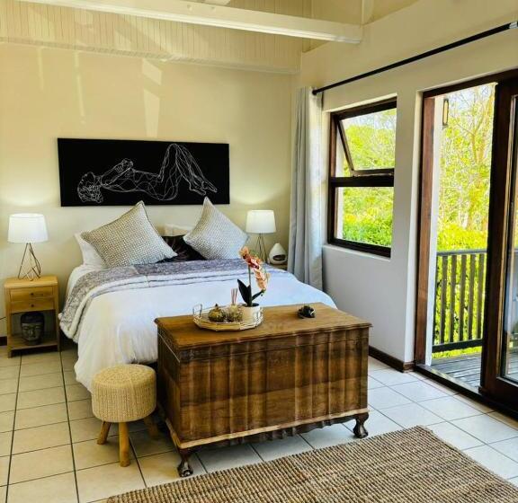 هتل Bliss In The Bay Guesthouse