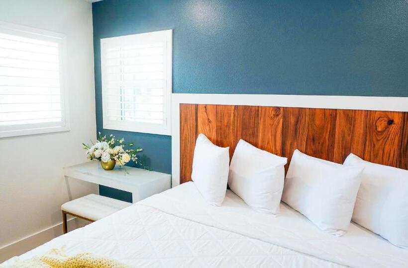 בית מלון כפרי Ivory Sands Beach Suites