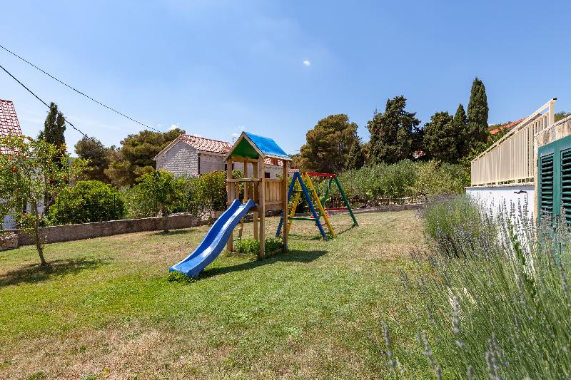 فندق Family Villa Vjeka With Private Pool And Large Garden