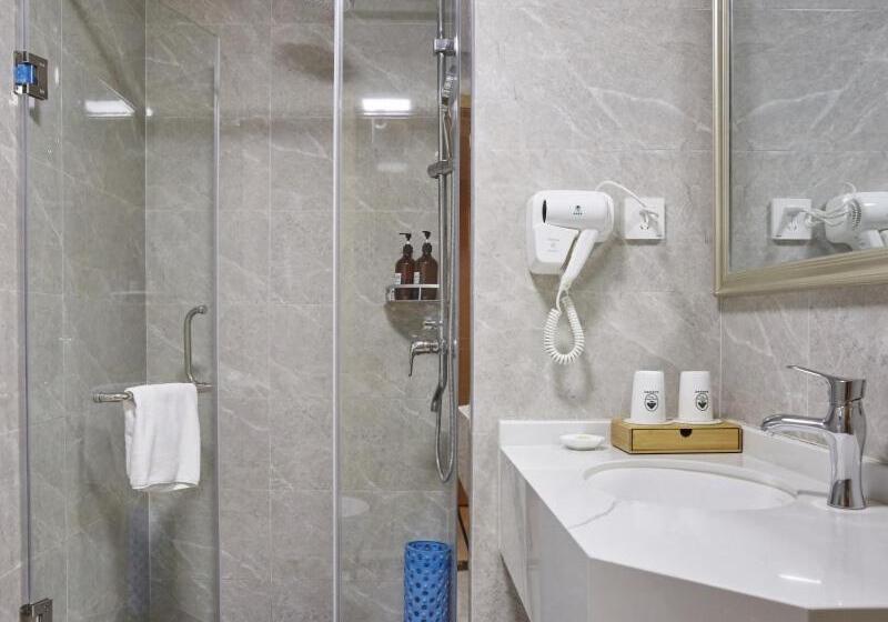فندق Greentree Inn Nanjing Qinhuai District Xinjiekou Subway Station Express
