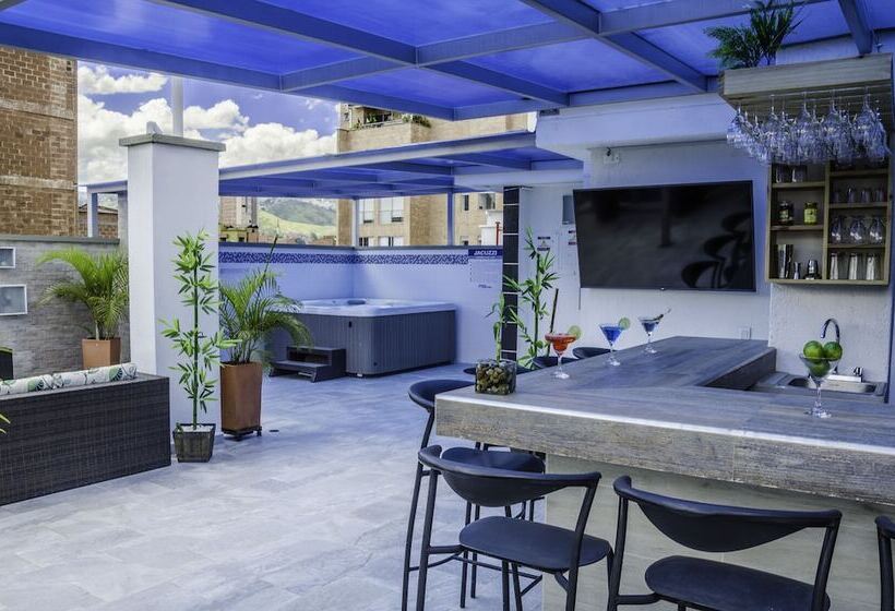 هتل Laureles Plaza