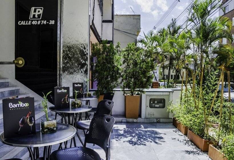 هتل Laureles Plaza