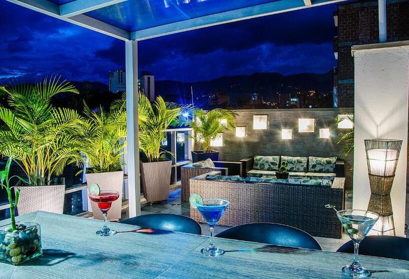 هتل Laureles Plaza