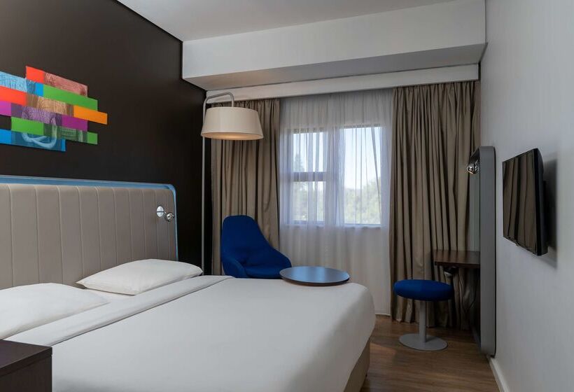 בית מלון כפרי Park Inn By Radisson Polokwane