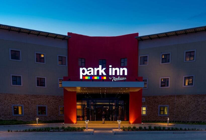 בית מלון כפרי Park Inn By Radisson Polokwane