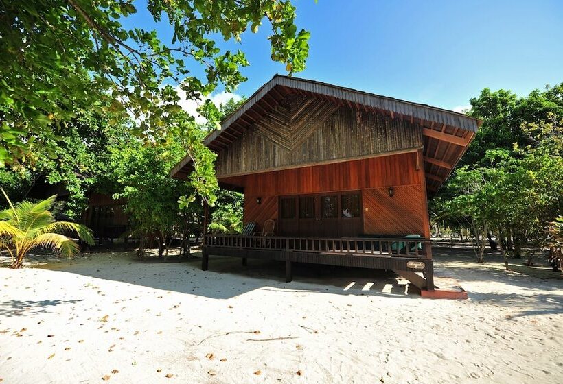 هتل Pom Pom Island Resort