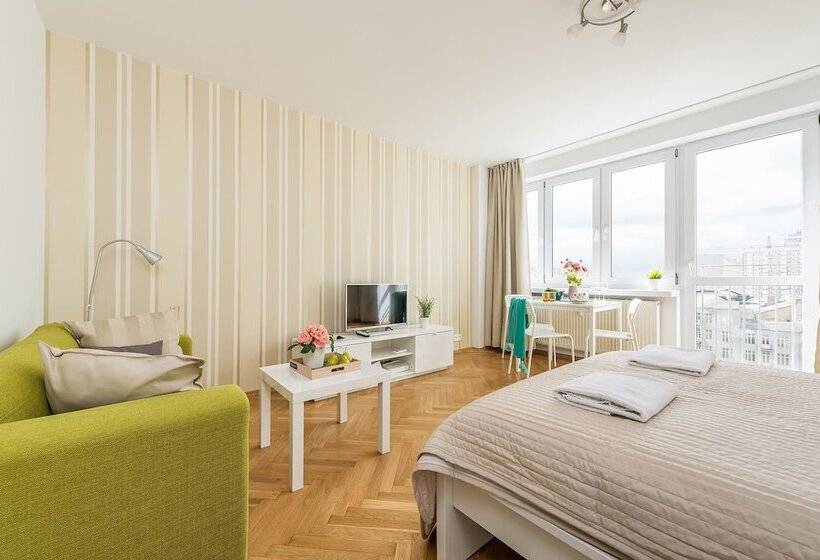 هتل Rondo Onz P&o Apartments