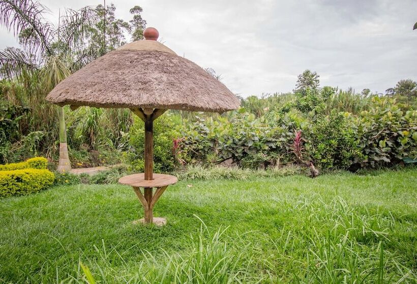 Hotel Roots Retreat And Camping Resort