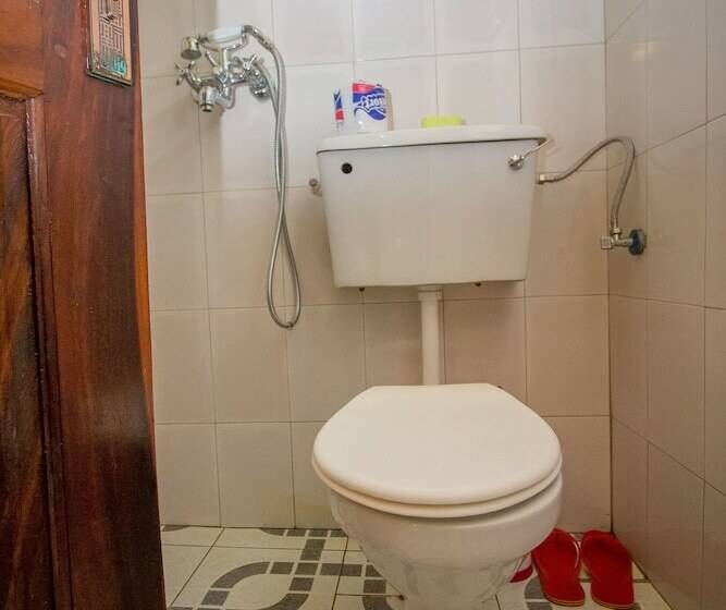 Hotel Roots Retreat And Camping Resort