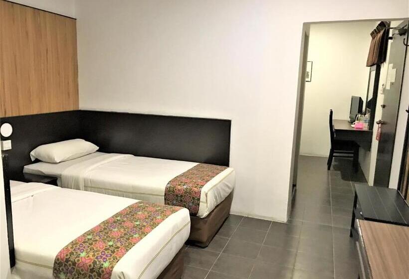 בית מלון כפרי Sipadan Inn 1