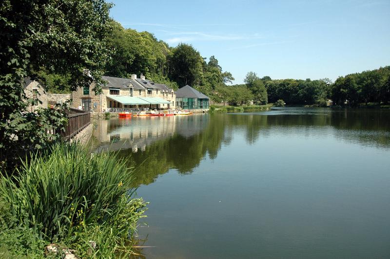 Отель Terres De France Le Domaine Du Moulin Neuf