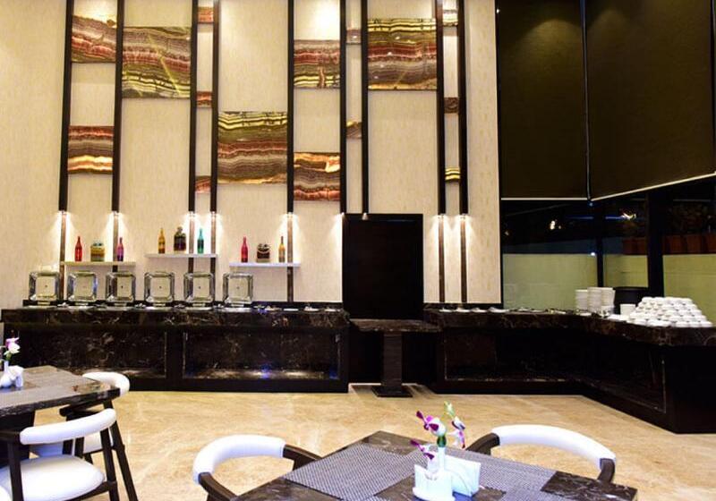 هتل The Flora Grand