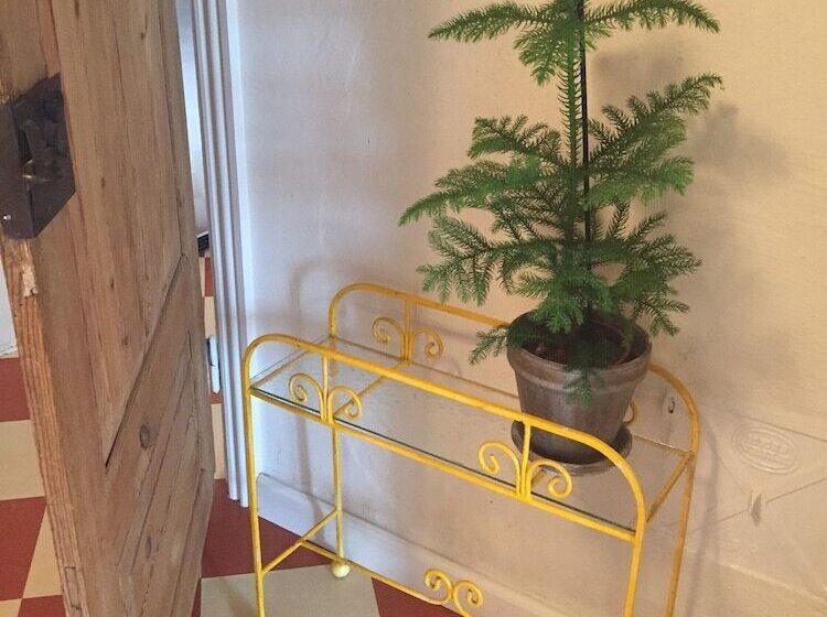 Alsbrogaard Deluxe Bed & Breakfast