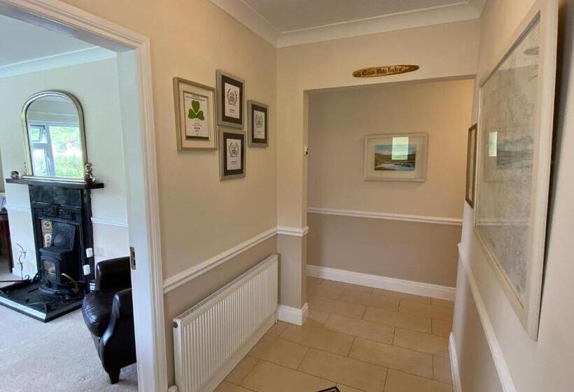 مبيت وإفطار Ardmore House