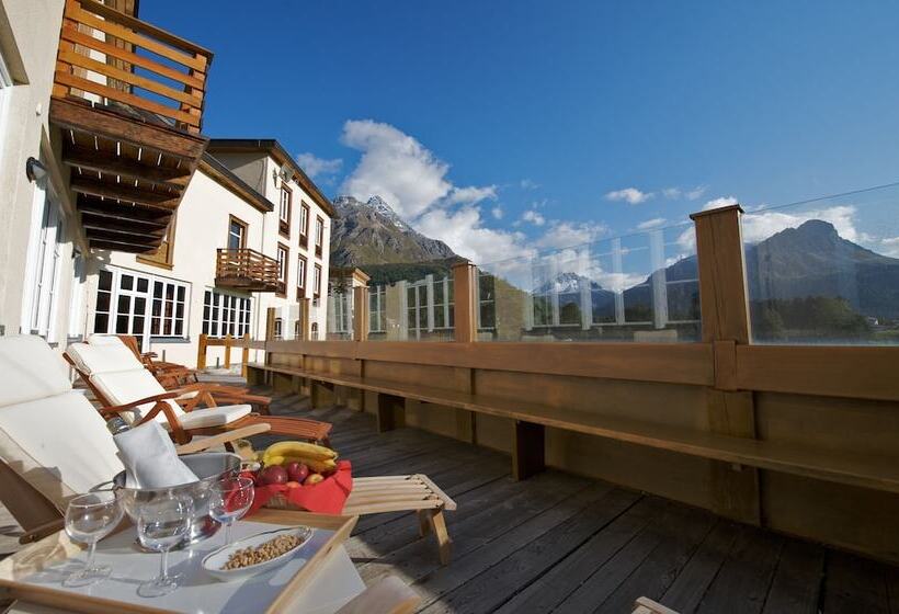 ホテル Maloja Club House