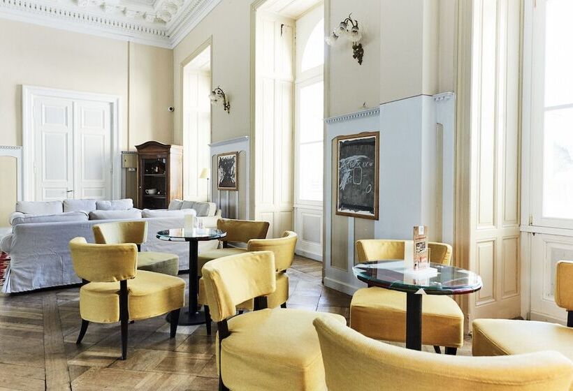 ホテル Maloja Club House