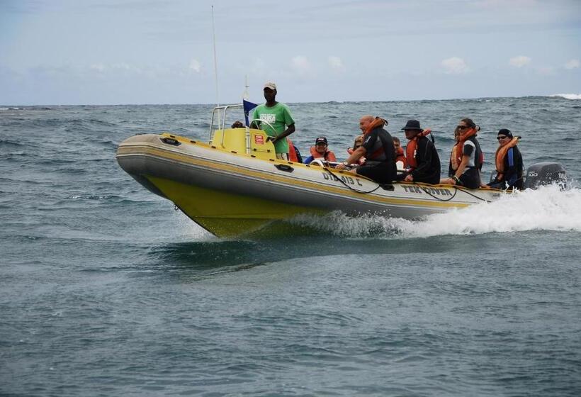 Отель Sodwana Bay Lodge Dive & Fishing Resort