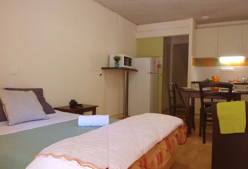 ホテル Vvf Sud Aveyron