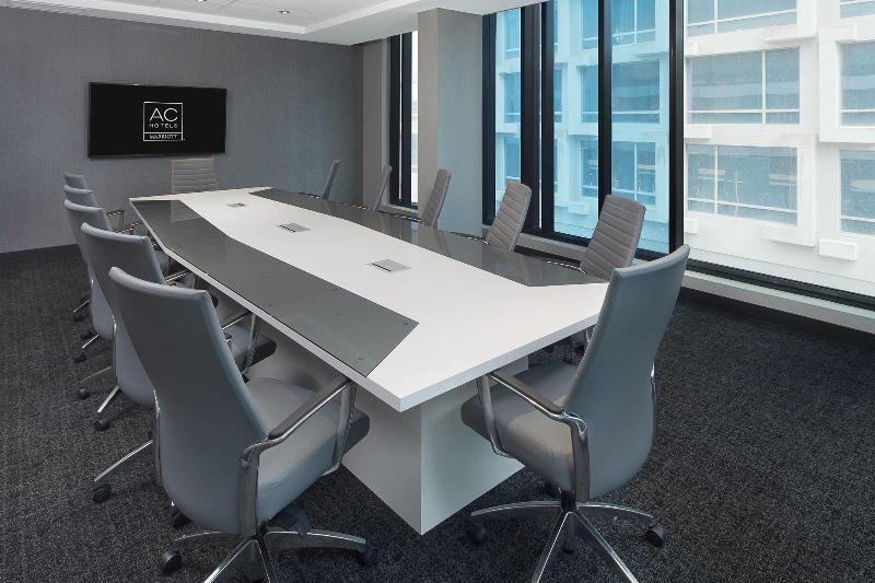 בית מלון כפרי Hôtel Ac Montréal Centre Ville