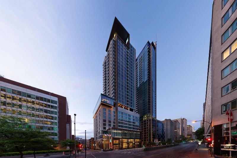 בית מלון כפרי Hôtel Ac Montréal Centre Ville