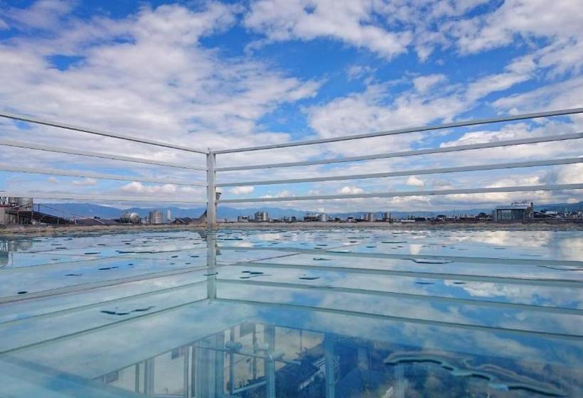 هتل Always Sunshine Inn